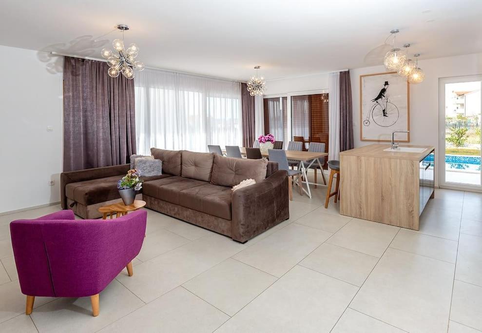Luxury Villa Tina With Private Heated Pool Kaštela Zewnętrze zdjęcie
