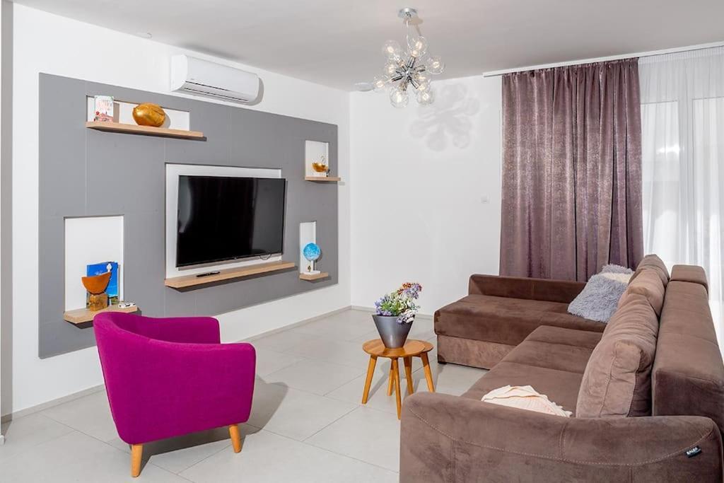 Luxury Villa Tina With Private Heated Pool Kaštela Zewnętrze zdjęcie